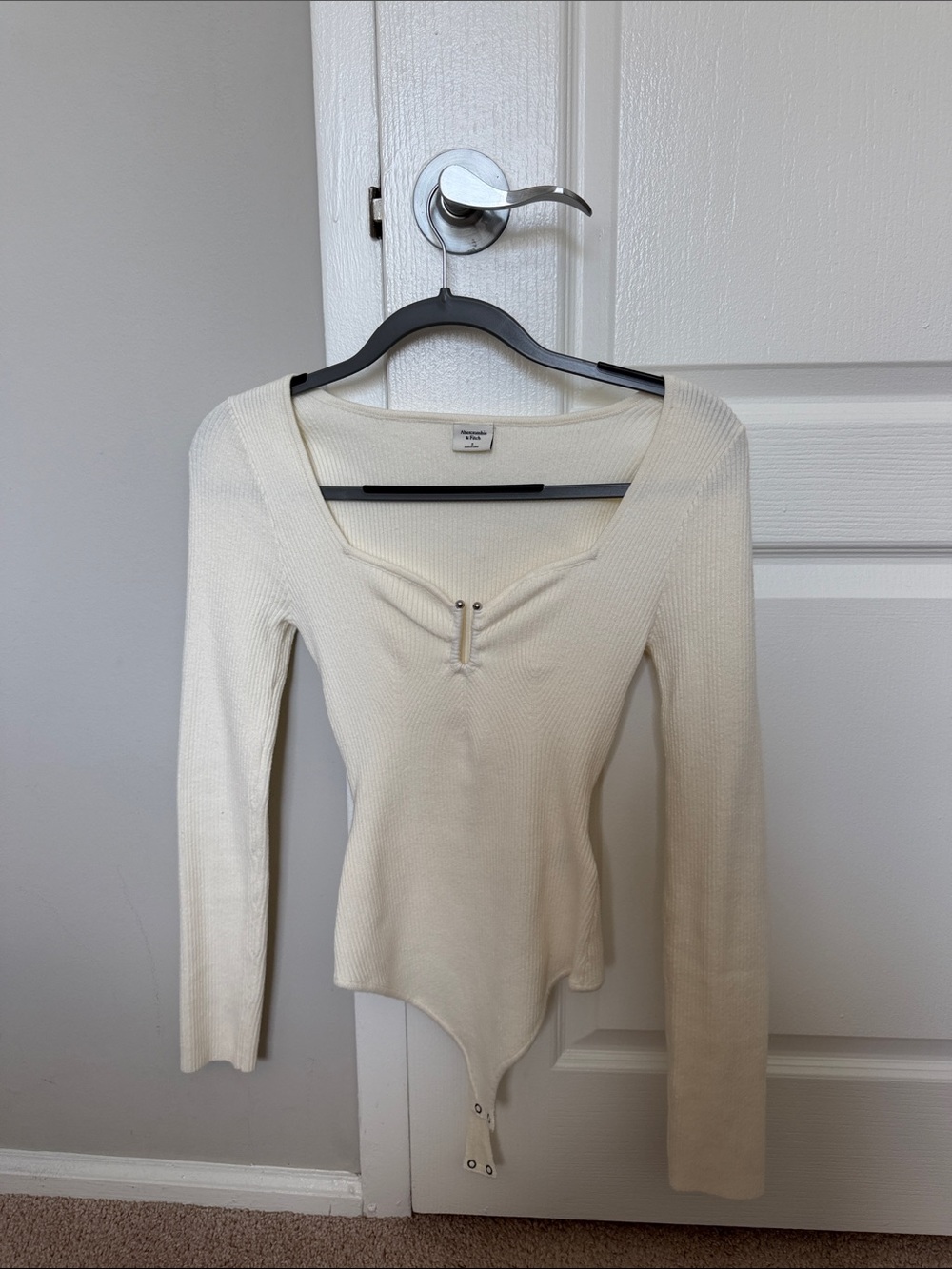 Abercrombie Ribbed Long-Sleeve Ivory Bodysuit